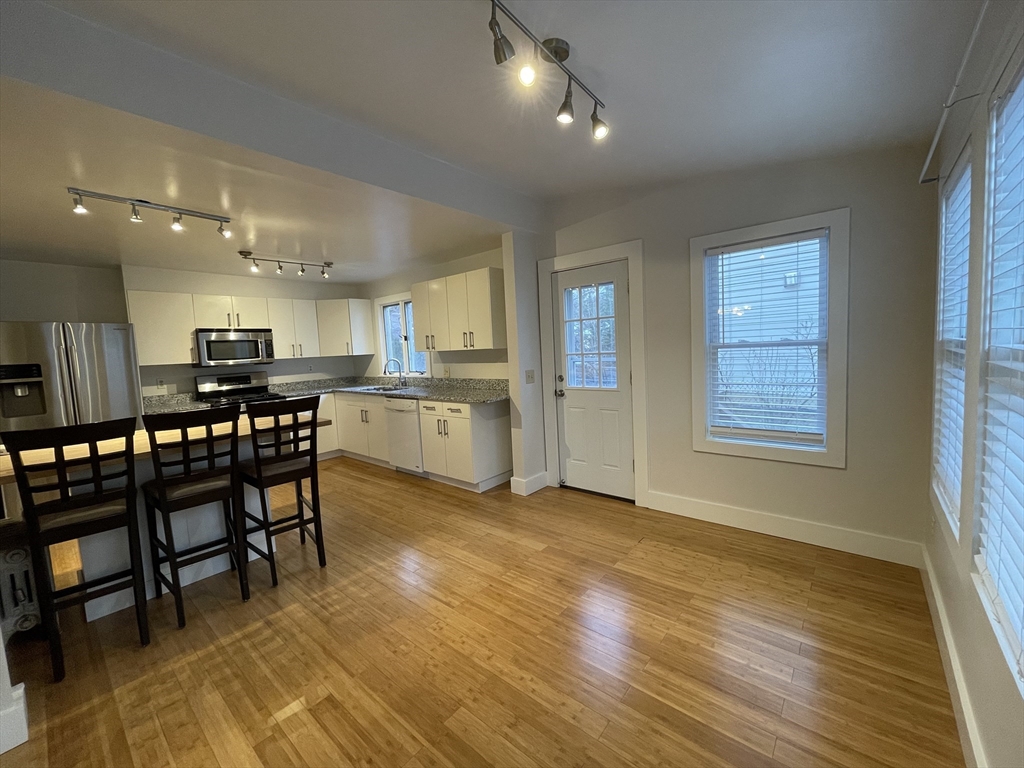 4 bed, 2 bath apartment for rent at 11 Maple Cir Unit 0, Newton Corner — photo 9 of 31