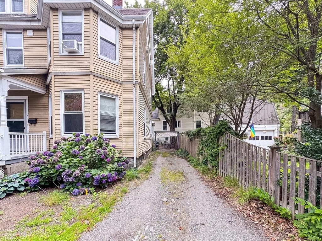 4 bed, 2 bath apartment for rent at 11 Maple Cir Unit 11, Newton — photo 28 of 29