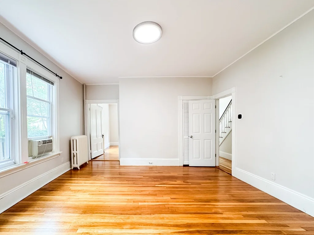 4 bed, 2 bath apartment for rent at 11 Maple Cir Unit 11, Newton — photo 7 of 29