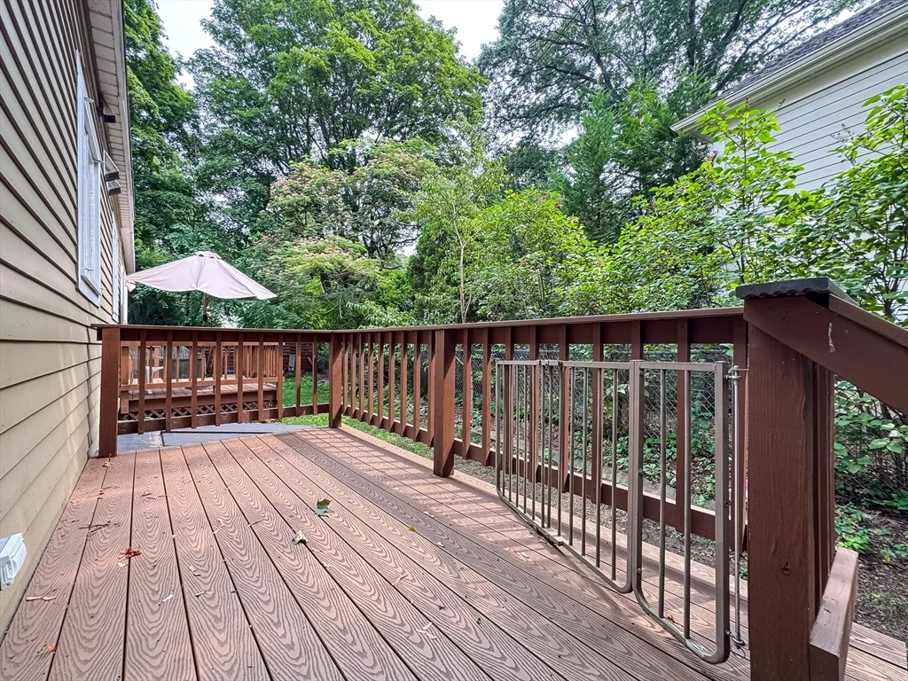 4 bed, 2 bath apartment for rent at 11 Maple Cir Unit 11, Newton — photo 26 of 29