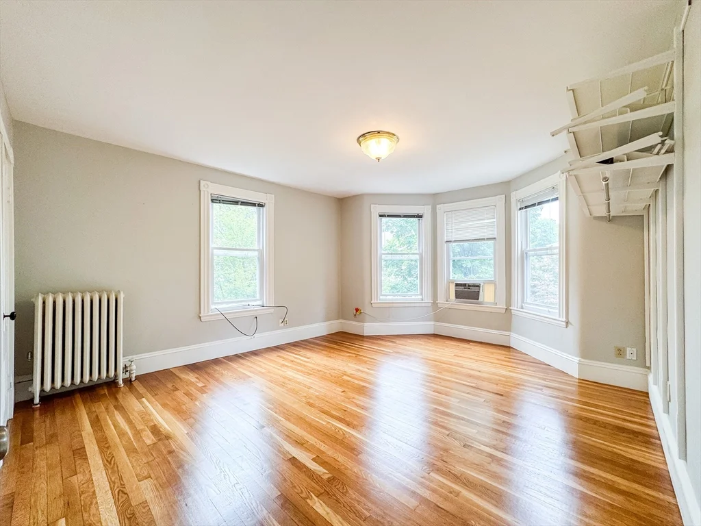 4 bed, 2 bath apartment for rent at 11 Maple Cir Unit 11, Newton — photo 17 of 29