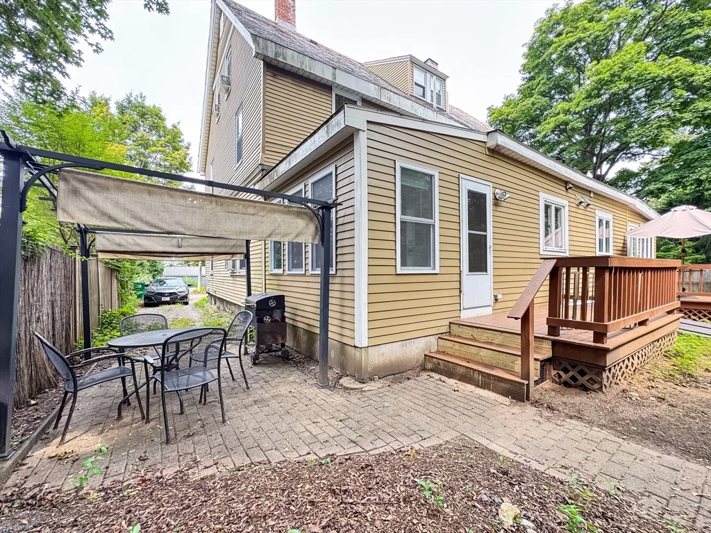4 bed, 2 bath apartment for rent at 11 Maple Cir Unit 11, Newton — photo 27 of 29