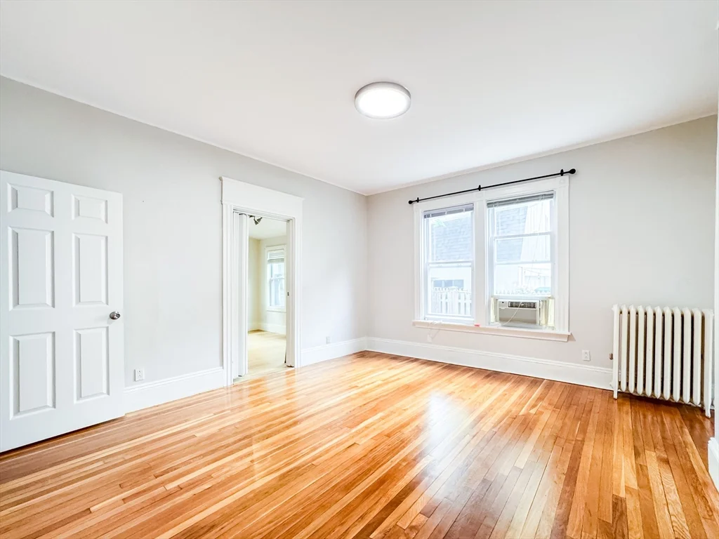 4 bed, 2 bath apartment for rent at 11 Maple Cir Unit 11, Newton — photo 5 of 29