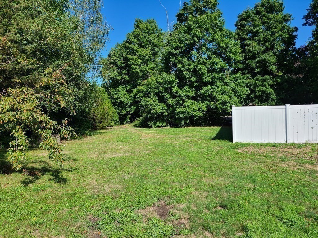 3 bed, 1 bath apartment for rent at 11 Maple Unit 1, Rockland — photo 30 of 30