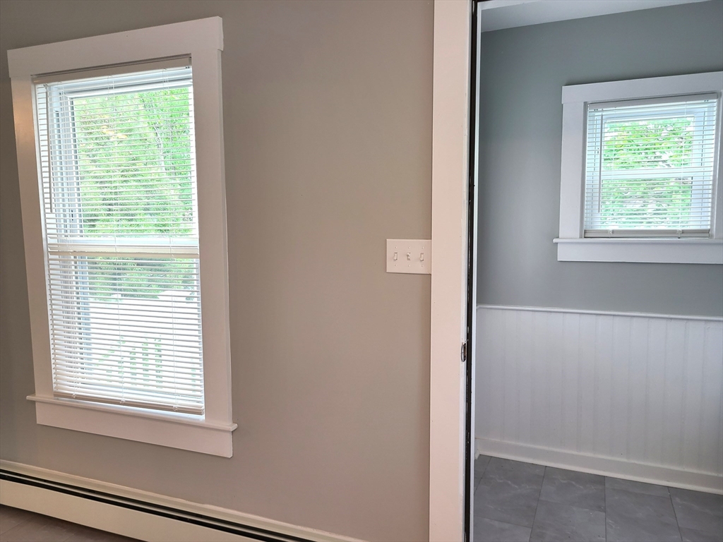 3 bed, 1 bath apartment for rent at 11 Maple Unit 1, Rockland — photo 16 of 30