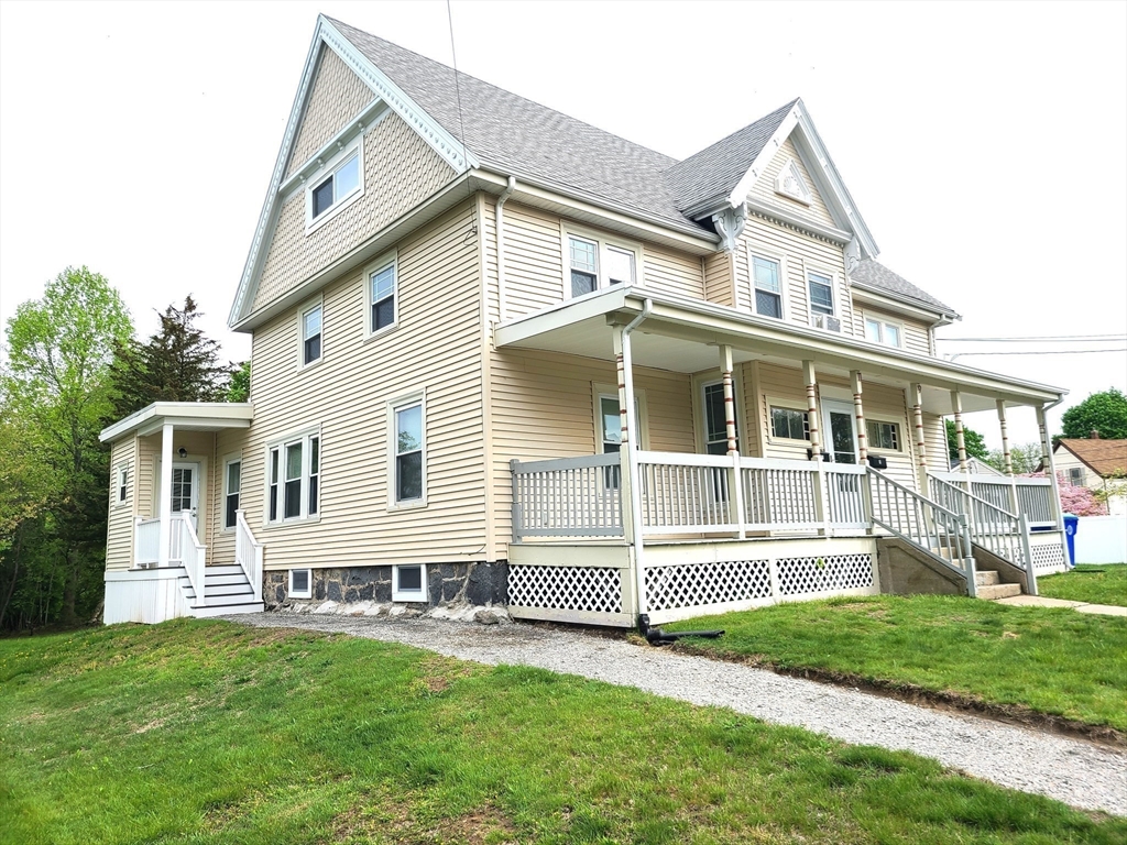 3 bed, 1 bath apartment for rent at 11 Maple Unit 1, Rockland — photo 2 of 30