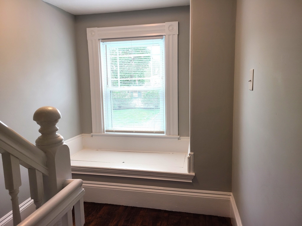 3 bed, 1 bath apartment for rent at 11 Maple Unit 1, Rockland — photo 23 of 30