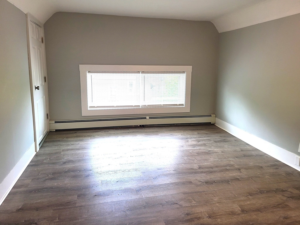 3 bed, 1 bath apartment for rent at 11 Maple Unit 1, Rockland — photo 26 of 30