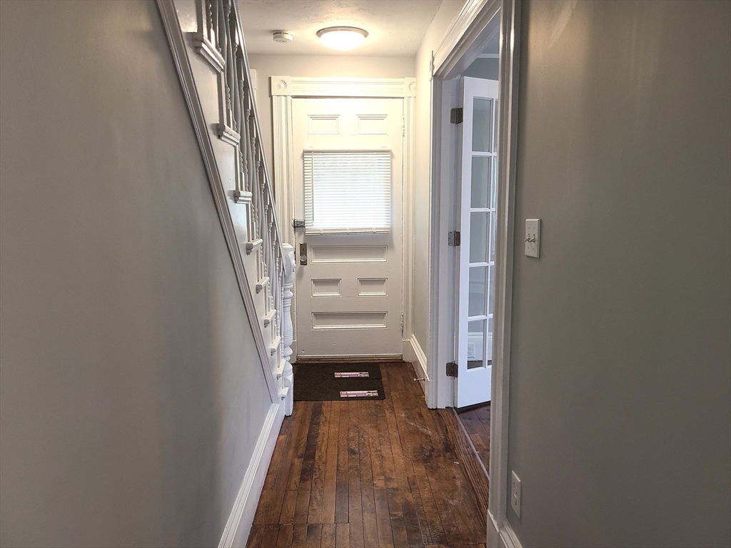 3 bed, 1 bath apartment for rent at 11 Maple Unit 1, Rockland — photo 3 of 30
