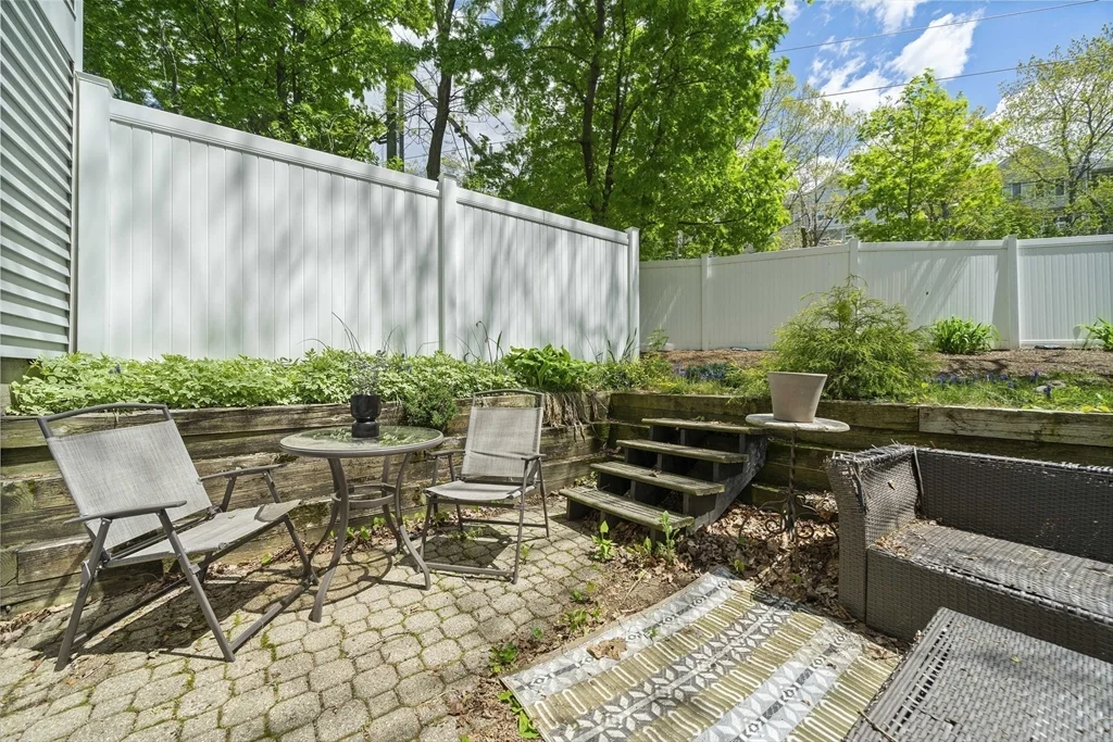 2 bed, 1 bath apartment for rent at 11 Marion St Unit A, Roslindale — photo 16 of 18