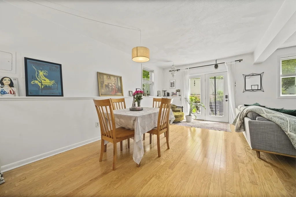 2 bed, 1 bath apartment for rent at 11 Marion St Unit A, Roslindale — photo 4 of 18
