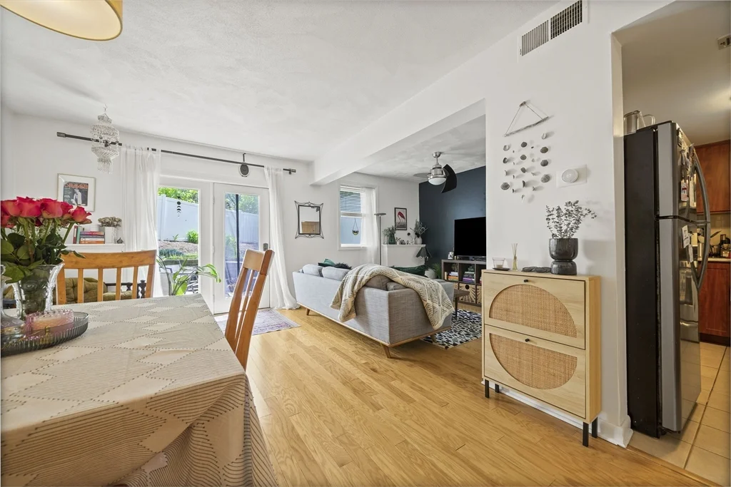 2 bed, 1 bath apartment for rent at 11 Marion St Unit A, Roslindale — photo 3 of 18