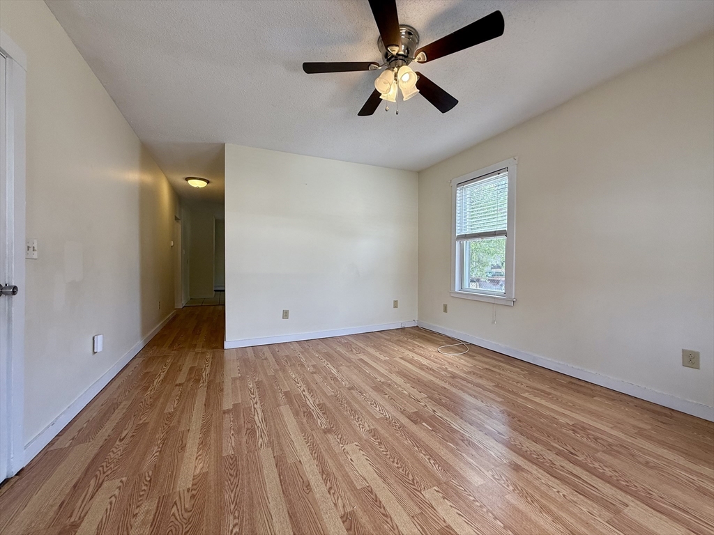 4 bed, 1 bath apartment for rent at 11 Mason Ave Unit 1, North Attleboro — photo 4 of 18