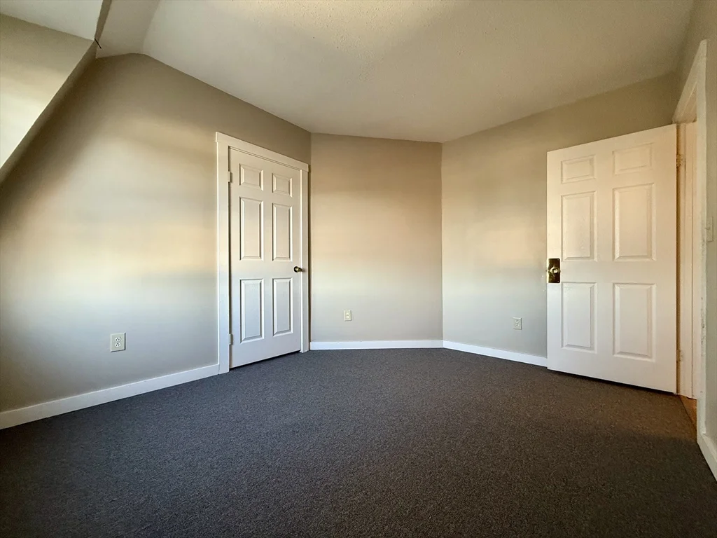 4 bed, 1 bath apartment for rent at 11 Mason Ave Unit 4, North Attleboro — photo 11 of 16