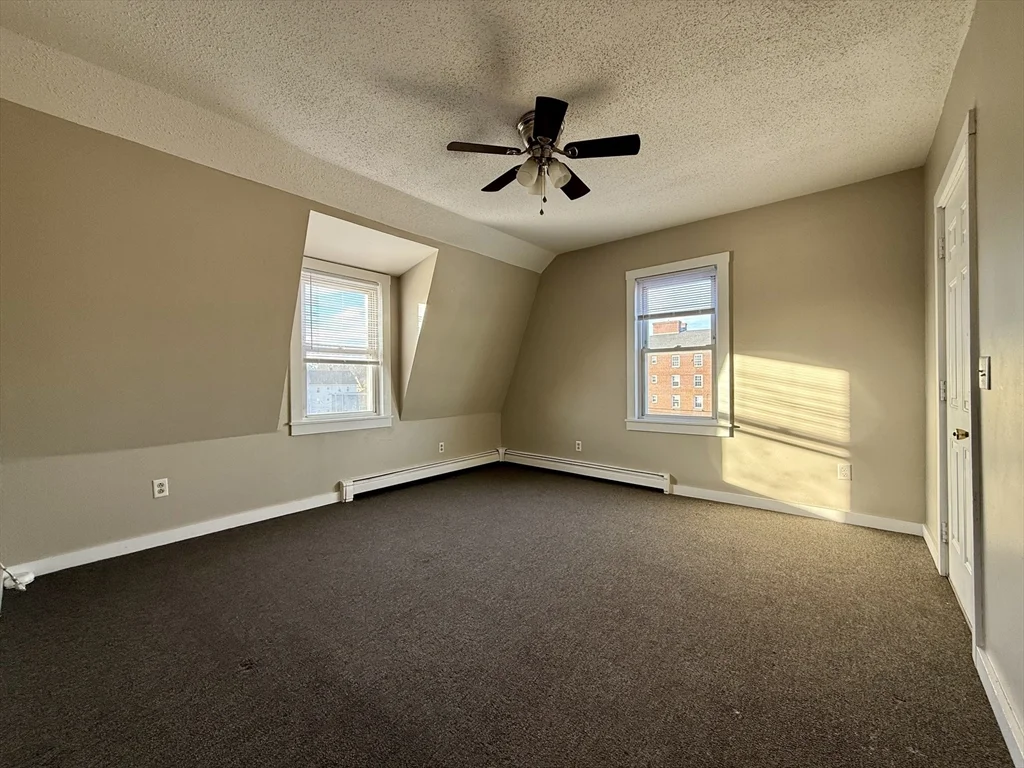 4 bed, 1 bath apartment for rent at 11 Mason Ave Unit 4, North Attleboro — photo 3 of 16