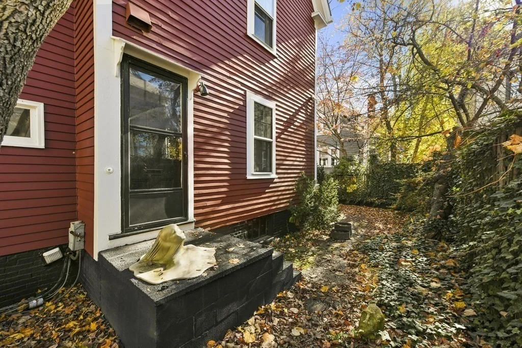3 bed, 3 bath apartment for rent at 11 Maynard Pl Unit 11, West Cambridge — photo 21 of 22