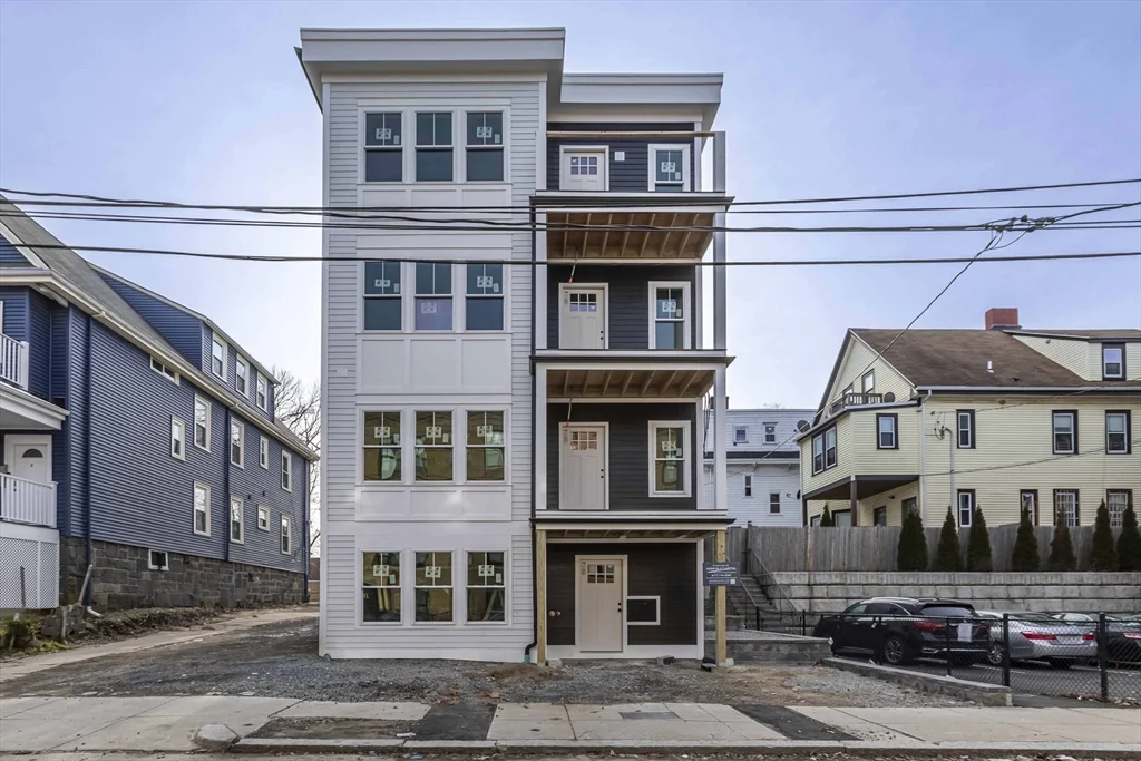 3 bed, 2 bath apartment for rent at 11 Mclellen Unit 4, Dorchester — photo 11 of 12
