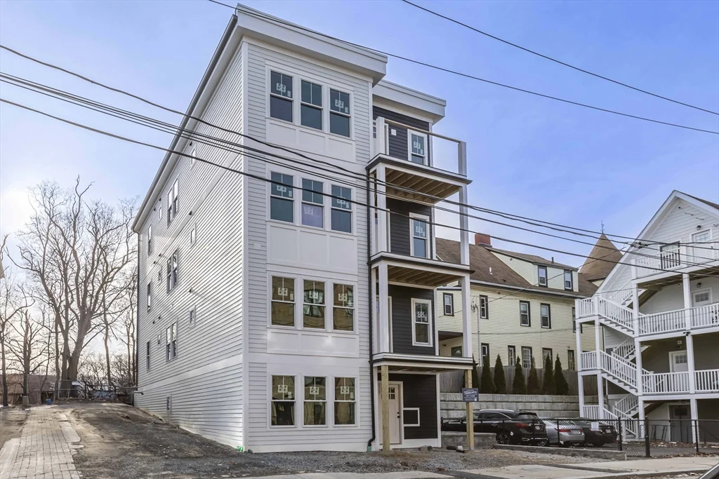 3 bed, 2 bath apartment for rent at 11 Mclellen Unit 4, Dorchester — photo 12 of 12