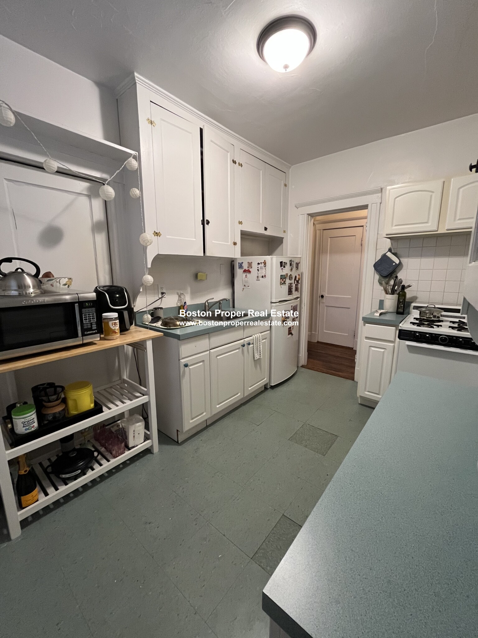2 bed, 1 bath apartment for rent at 11 Melvin Ave Unit 1, Brighton — photo 4 of 11