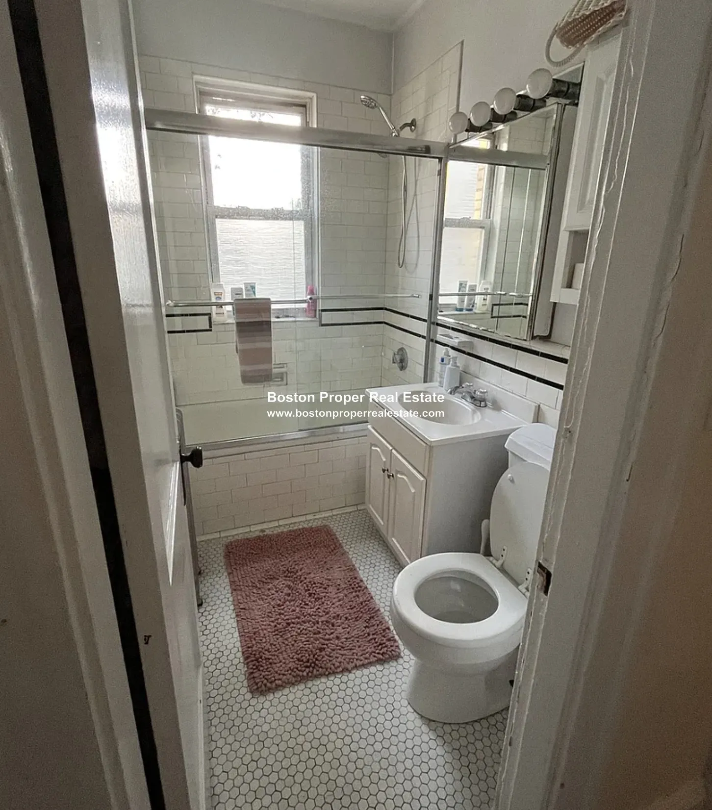 2 bed, 1 bath apartment for rent at 11 Melvin Ave Unit 5, Brighton — photo 7 of 10