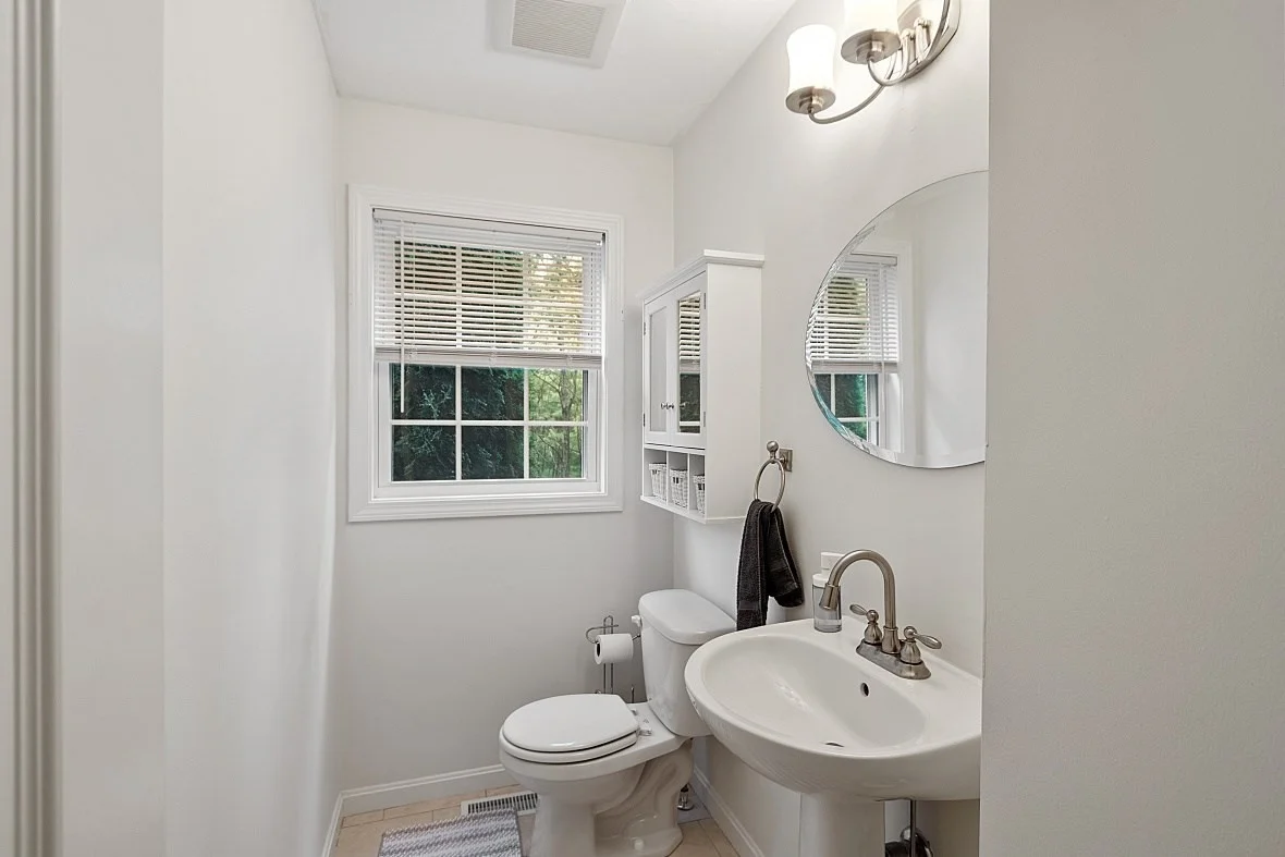 2 bed, 1 bath apartment for rent at 11 Merrimac Way Unit B, Tyngsborough — photo 12 of 24