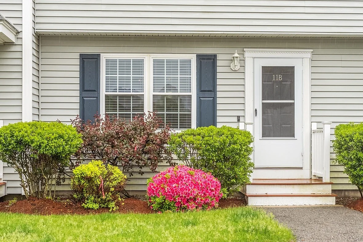 2 bed, 1 bath apartment for rent at 11 Merrimac Way Unit B, Tyngsborough — photo 2 of 24