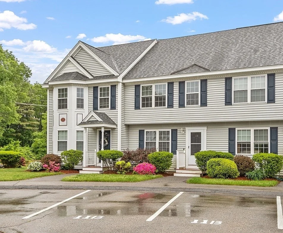 2 bed, 1 bath apartment for rent at 11 Merrimac Way Unit B, Tyngsborough