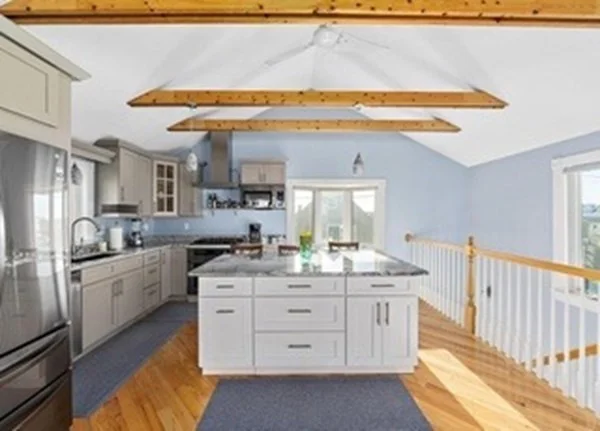 3 bed, 1 bath apartment for rent at 11 Middle, Marshfield — photo 8 of 9