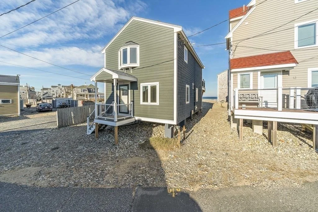 3 bed, 1 bath apartment for rent at 11 Middle, Marshfield — photo 6 of 9