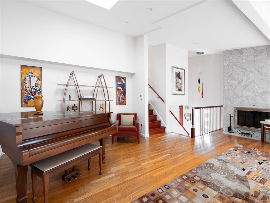 4 bed, 3 bath apartment for rent at 11 Mildred Rd Unit 0, Newton — photo 4 of 22
