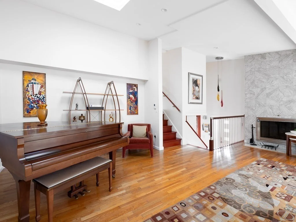 4 bed, 3 bath apartment for rent at 11 Mildred Rd Unit NA, Newton — photo 4 of 22