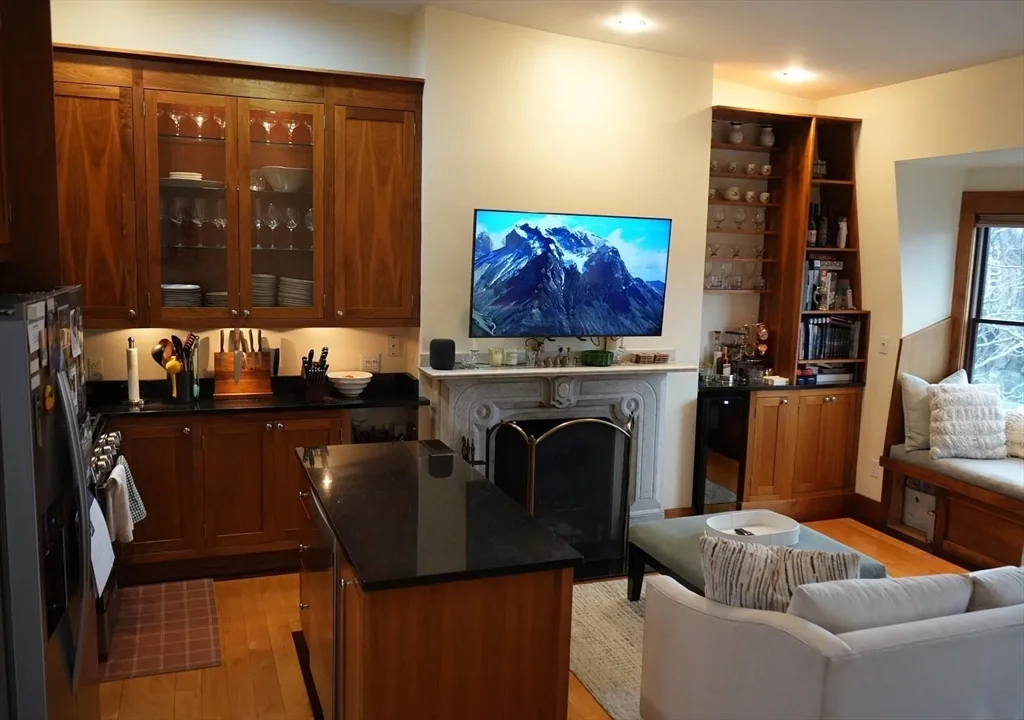 2 bed, 1 bath apartment for rent at 11 Milford St Unit 4, South End