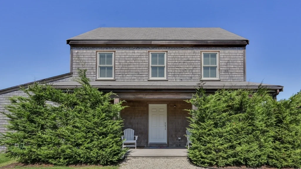 4 bed, 4+ bath apartment for rent at 11 Miller Ln, Nantucket — photo 1 of 21
