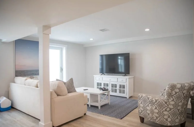 4 bed, 4+ bath apartment for rent at 11 Miller Ln, Nantucket — photo 16 of 21