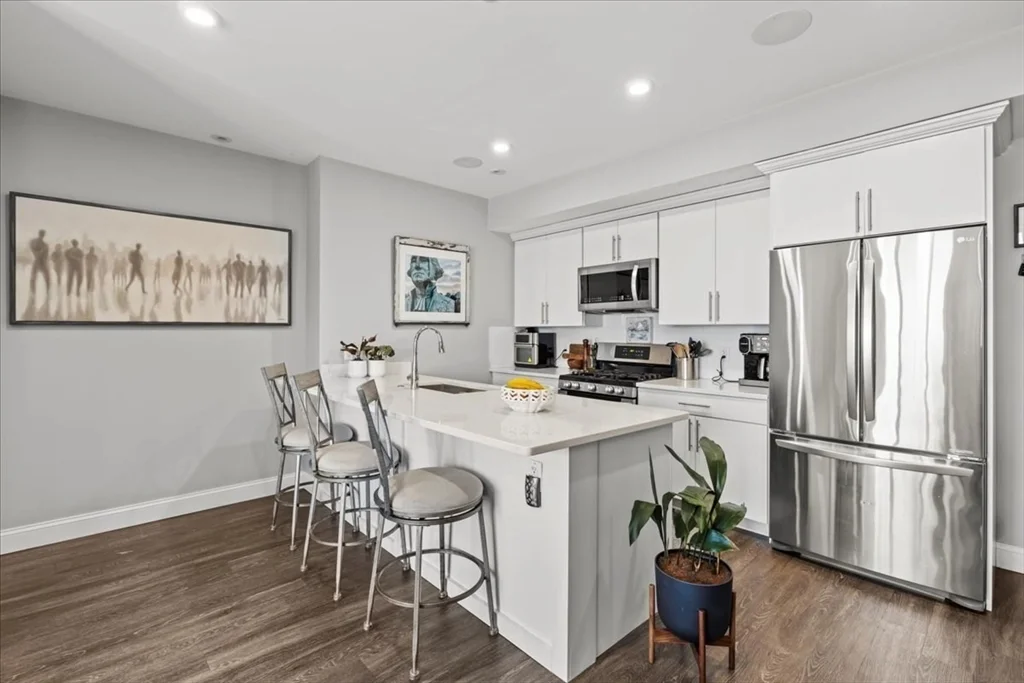 2 bed, 2 bath apartment for rent at 11 Minot St Unit 306, Dorchester