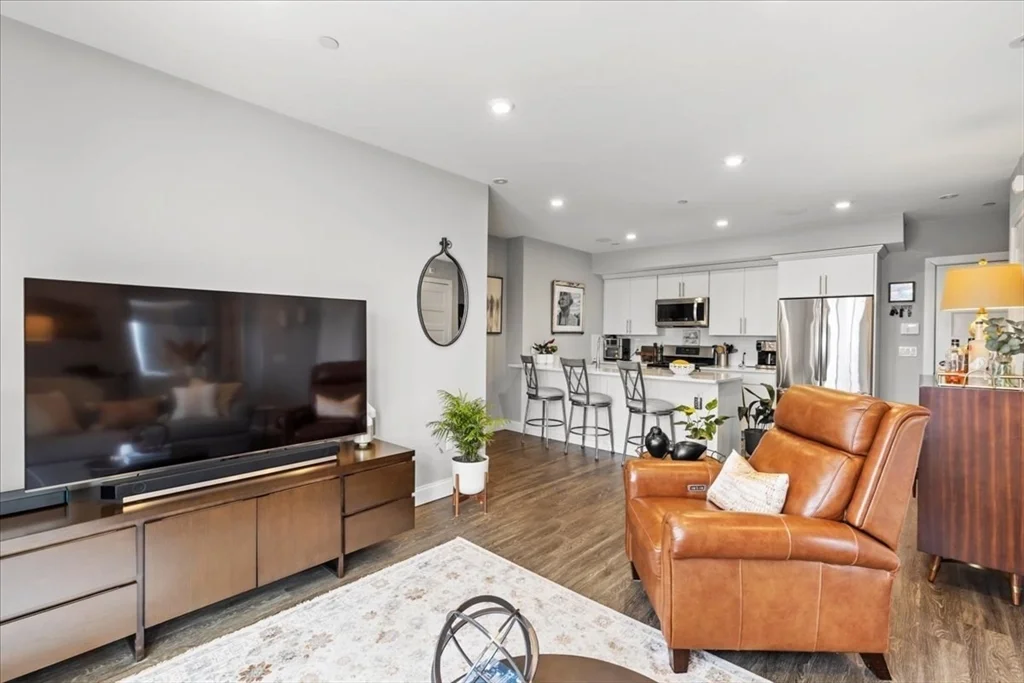 2 bed, 2 bath apartment for rent at 11 Minot St Unit 306, Dorchester — photo 8 of 21