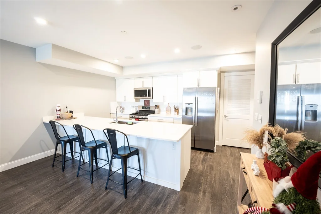 2 bed, 2 bath apartment for rent at 11 Minot Unit 203, Dorchester