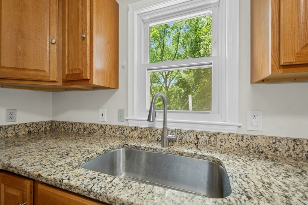 3 bed, 2 bath apartment for rent at 11 Minuteman Way Unit 11, Shrewsbury — photo 12 of 36