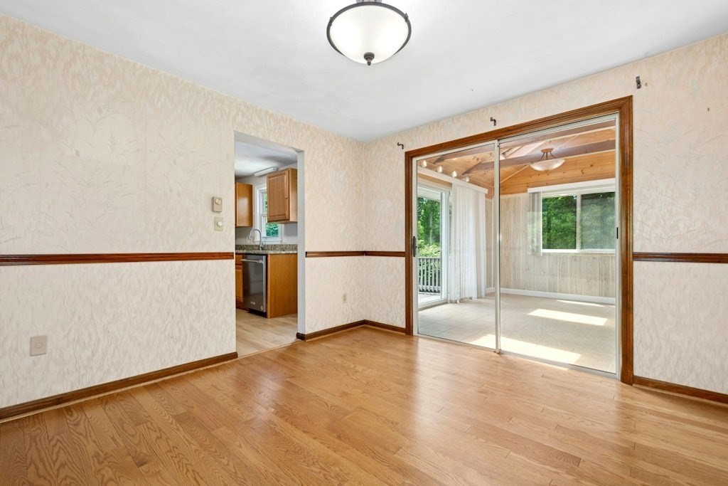 3 bed, 2 bath apartment for rent at 11 Minuteman Way Unit 11, Shrewsbury — photo 14 of 36