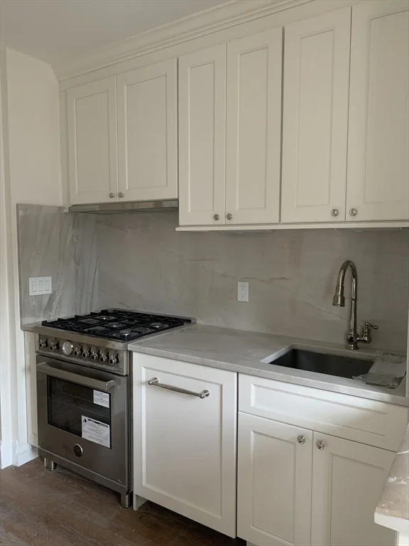 2 bed, 1 bath apartment for rent at 11 Monmouth Ct Unit 6, Brookline — photo 5 of 11