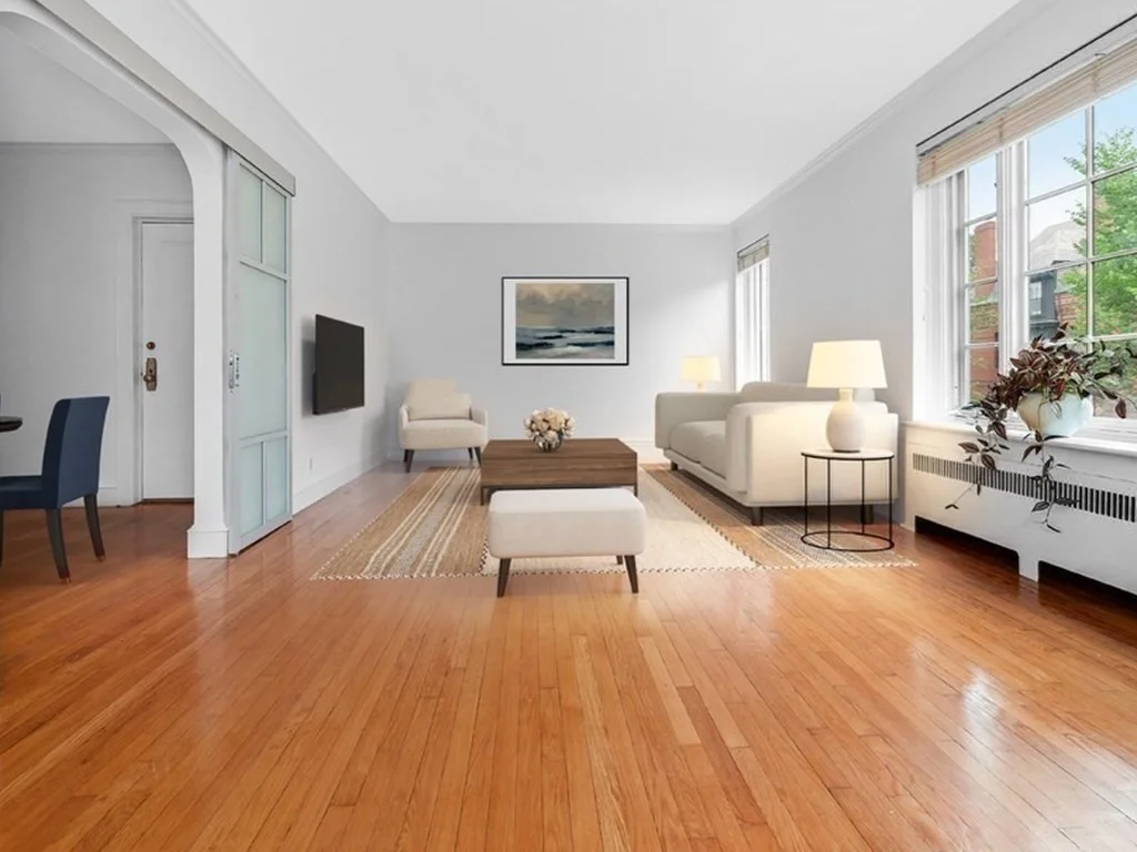 2 bed, 1 bath apartment for rent at 11 Monmouth Ct Unit 6, Brookline — photo 3 of 11