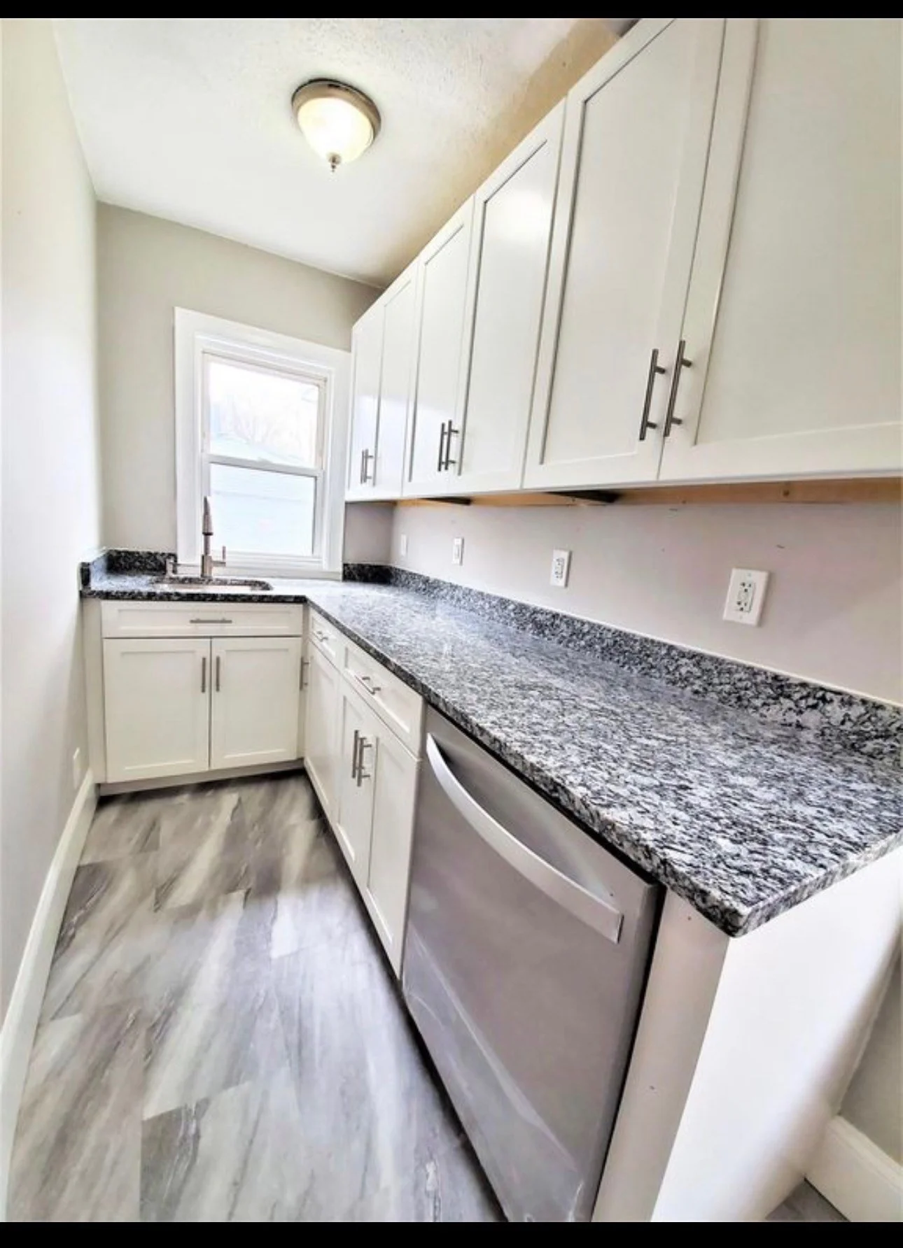 2 bed, 1 bath apartment for rent at 11 Monponset Unit 1, Hyde Park — photo 11 of 11