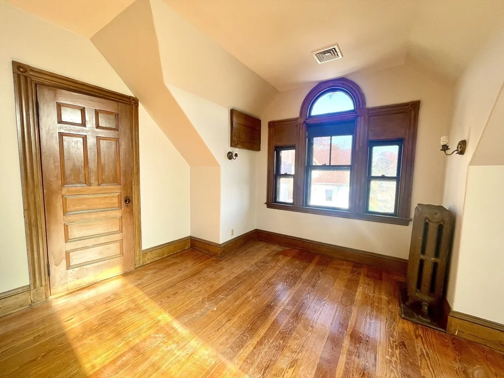 1 bed, 1 bath apartment for rent at 11 Montague St Unit 3, Dorchester — photo 4 of 13