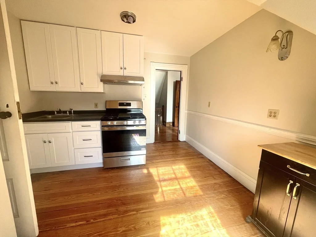 1 bed, 1 bath apartment for rent at 11 Montague St Unit 3, Dorchester — photo 6 of 13