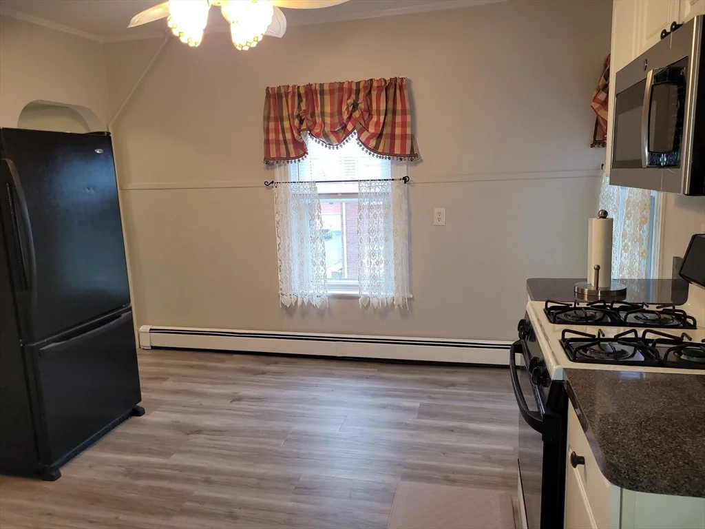 2 bed, 1 bath apartment for rent at 11 Montfern Ave Unit 2, Revere — photo 3 of 13
