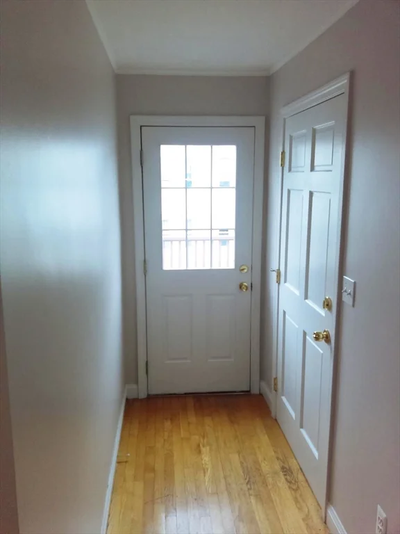 3 bed, 2 bath apartment for rent at 11 Montfern Ave Unit 3, Brighton — photo 15 of 18