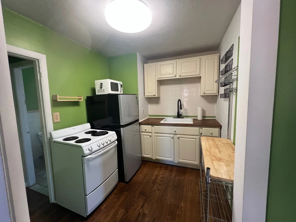 2 bed, 1 bath apartment for rent at 11 Monument Ave Unit 2, Charlestown — photo 8 of 11