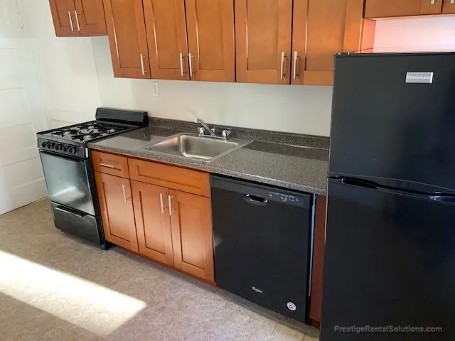 3 bed, 1 bath apartment for rent at 11 Mount Hood Rd Unit 1, Brighton — photo 11 of 24