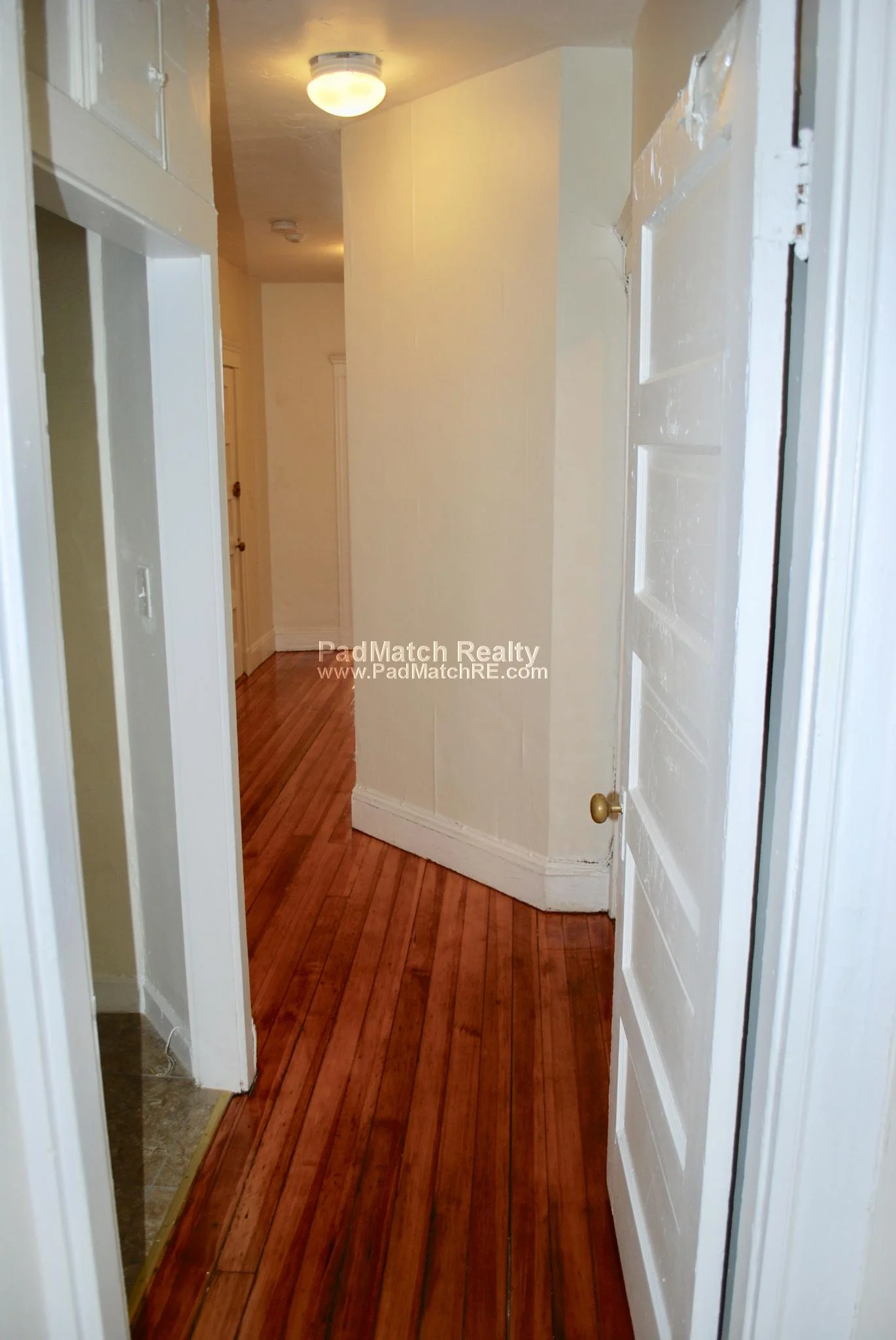 3 split bed, 1 bath apartment for rent at 11 Mount Hood Rd Unit 4, Brighton — photo 7 of 17