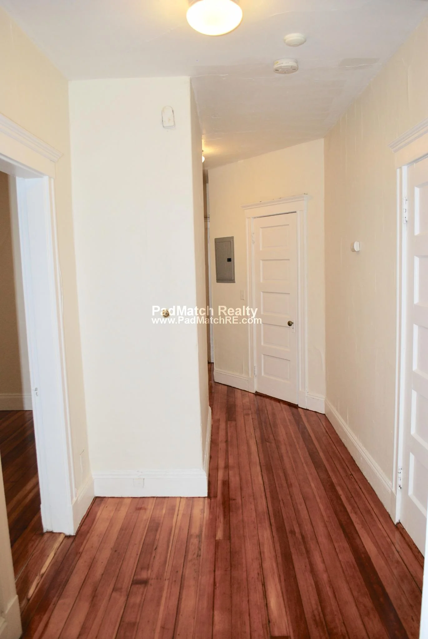 3 split bed, 1 bath apartment for rent at 11 Mount Hood Rd Unit 4, Brighton — photo 13 of 17